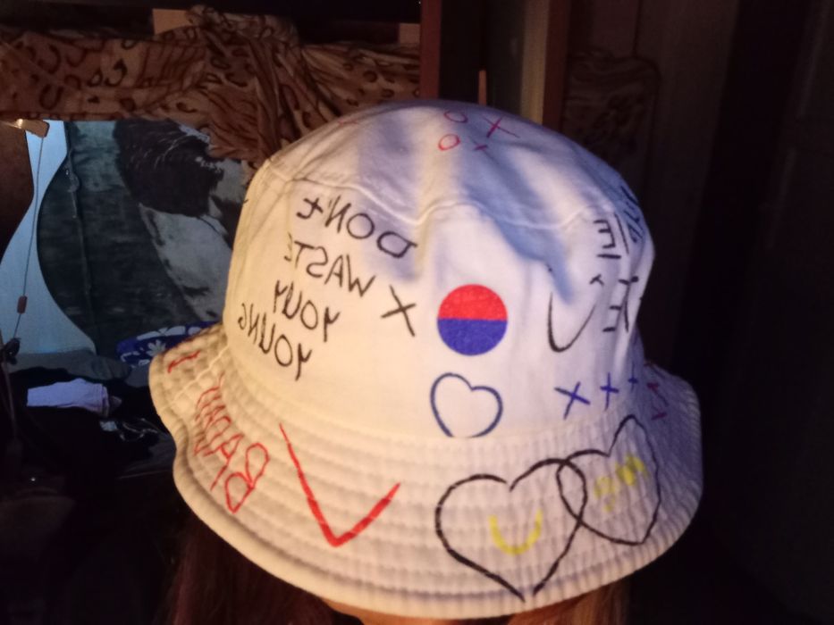 продам панаму с рисунком