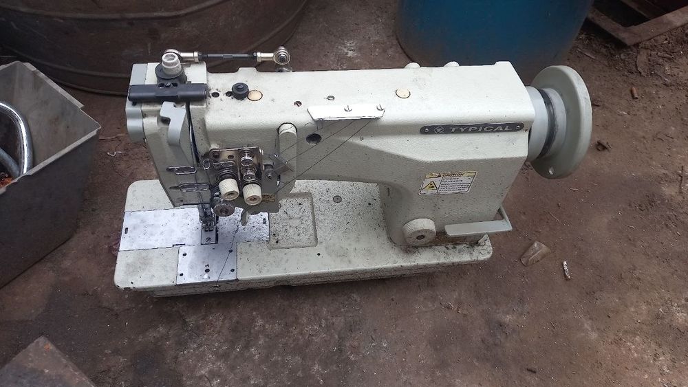 Продам промислову швейну машину TYPICAL GC240M