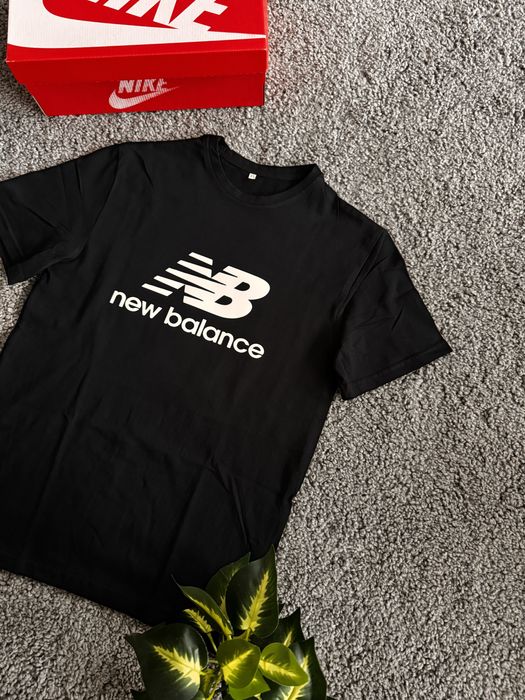 Футболка New Balance / Базова чорна футболка Нью Беланс / Нб Nb