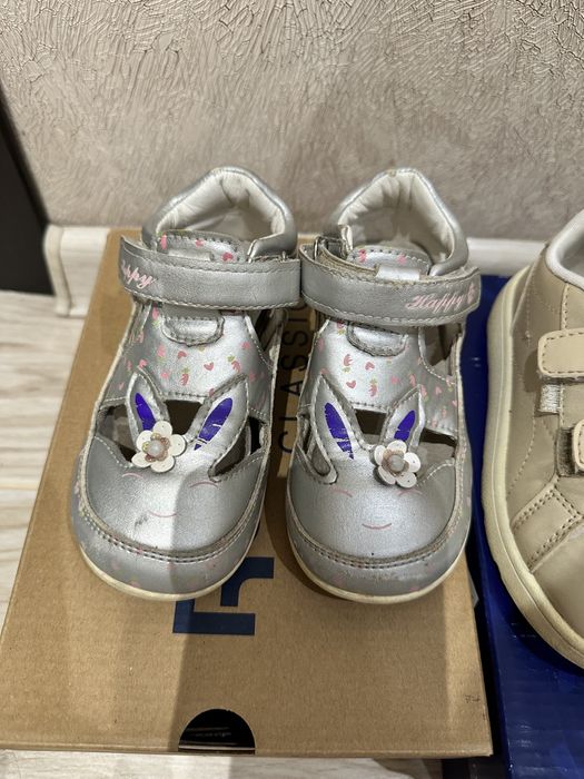 Взуття для дівчинки 21 22 23 розмір