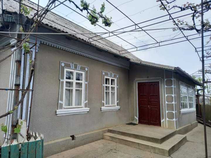 Продам 2дома на одном участке в Яськах у воды