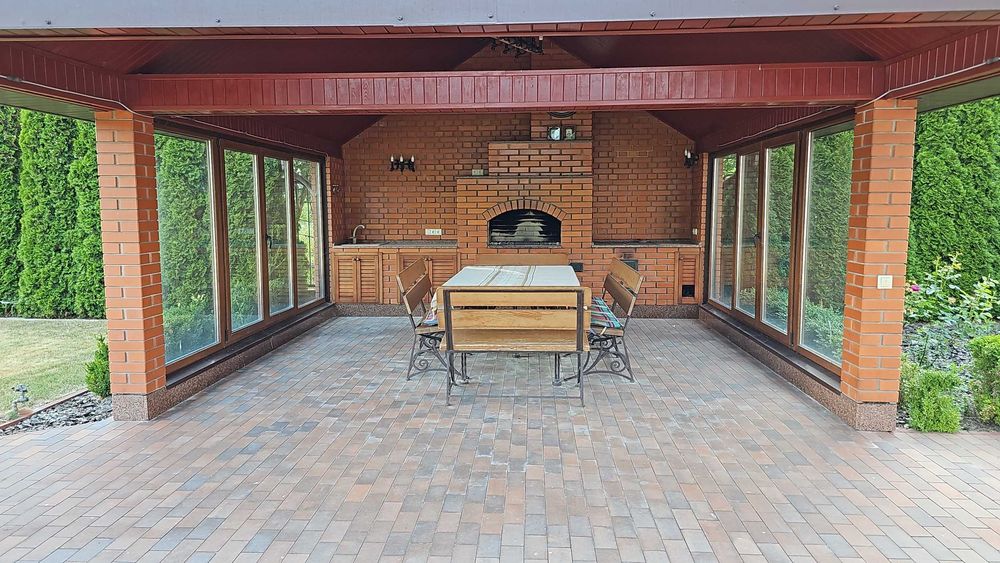 Новий сучасний, котедж в селі  – з усім заходь та живи. Є відеоогляд