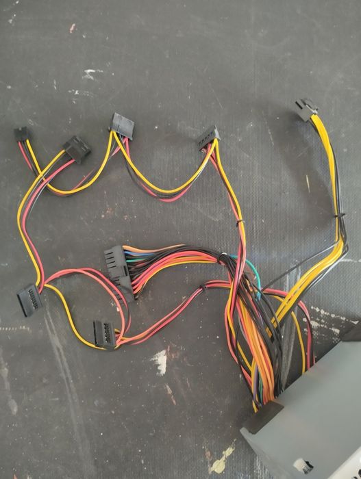 Fonte ATX UNYKA Power Supply64738485779585123