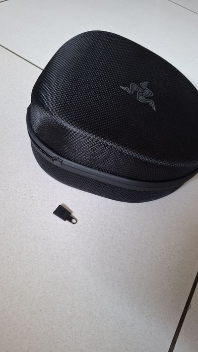 Twarde etui ochronne marki Razer
