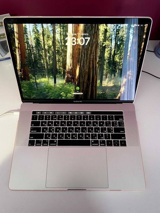 Macbook pro 15 2018 / i7 x6 ядер / 16gb / 256gb / Radeon 555X 4 Gb