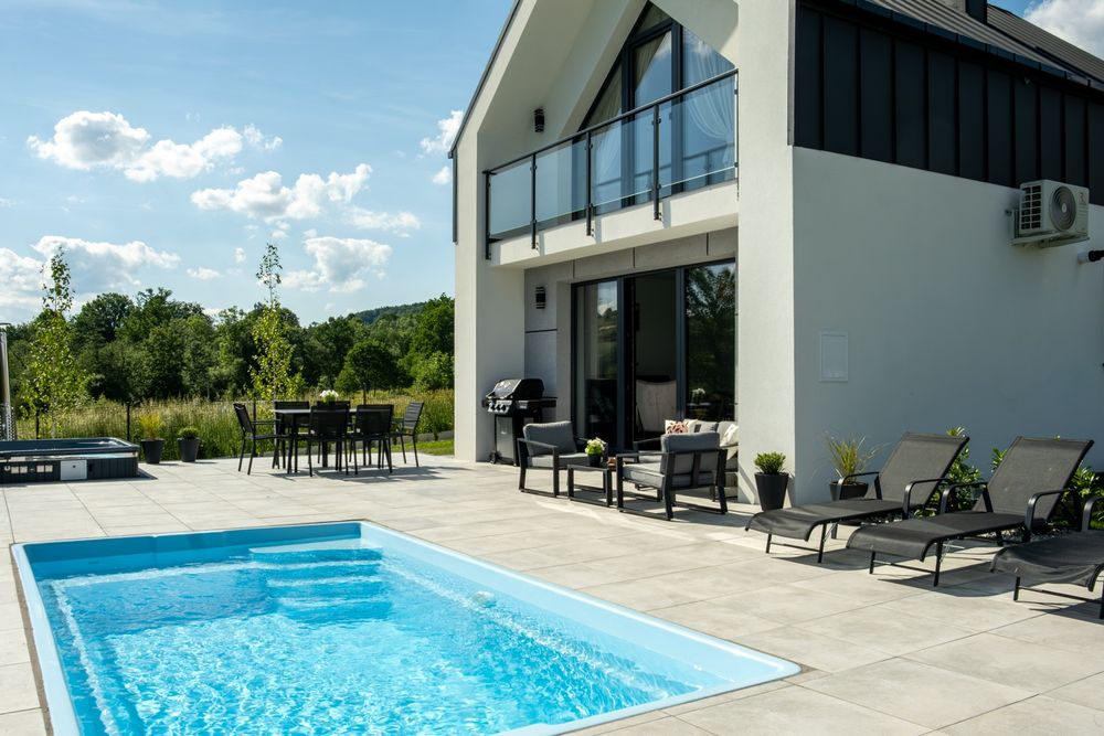 Domek na wynajem z basenem jacuzzi sauna