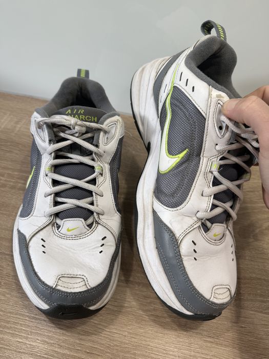 Nike Air Monarch