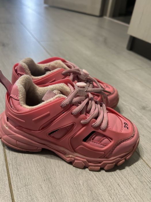 Осіні утеплені кросівки