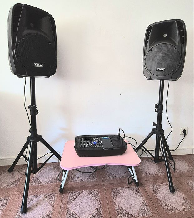 Aluguer de Coluna de Som com Tripe e 2 microfone