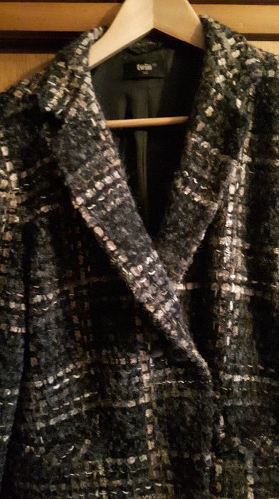 Elegancka marynarka damska w spokojnych odcieniach, rozm. 44/L