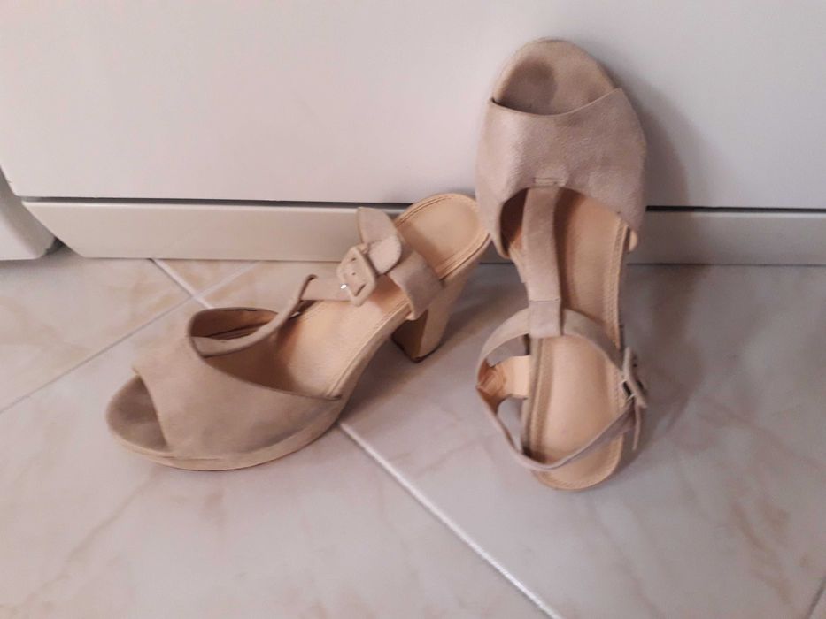 Sandálias clássicas