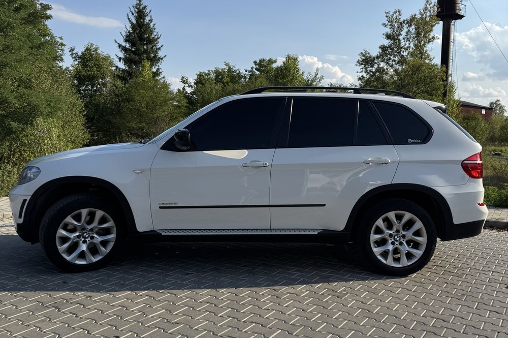 BMW X5 2012 року