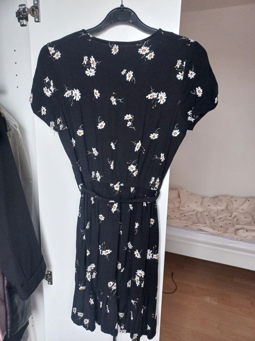 Sukienka w stokrotki