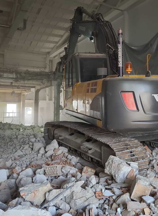 Wyburzenia, rozbiórki