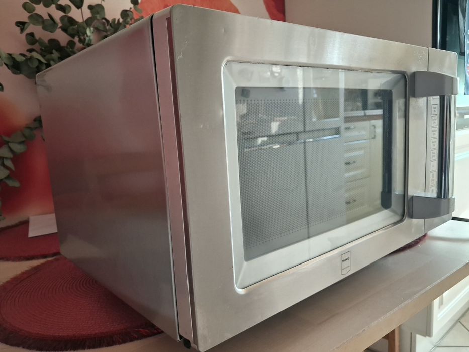 Kuchenka mikrofalowa gastronomiczna