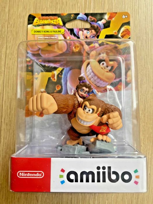 Donkey Kong Bananza and Pauline Amiibo