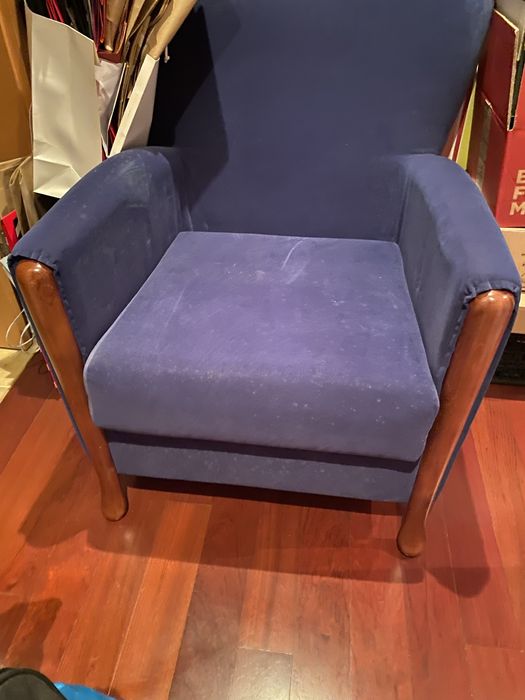 Sofá 2 lugares + cadeirão + puff