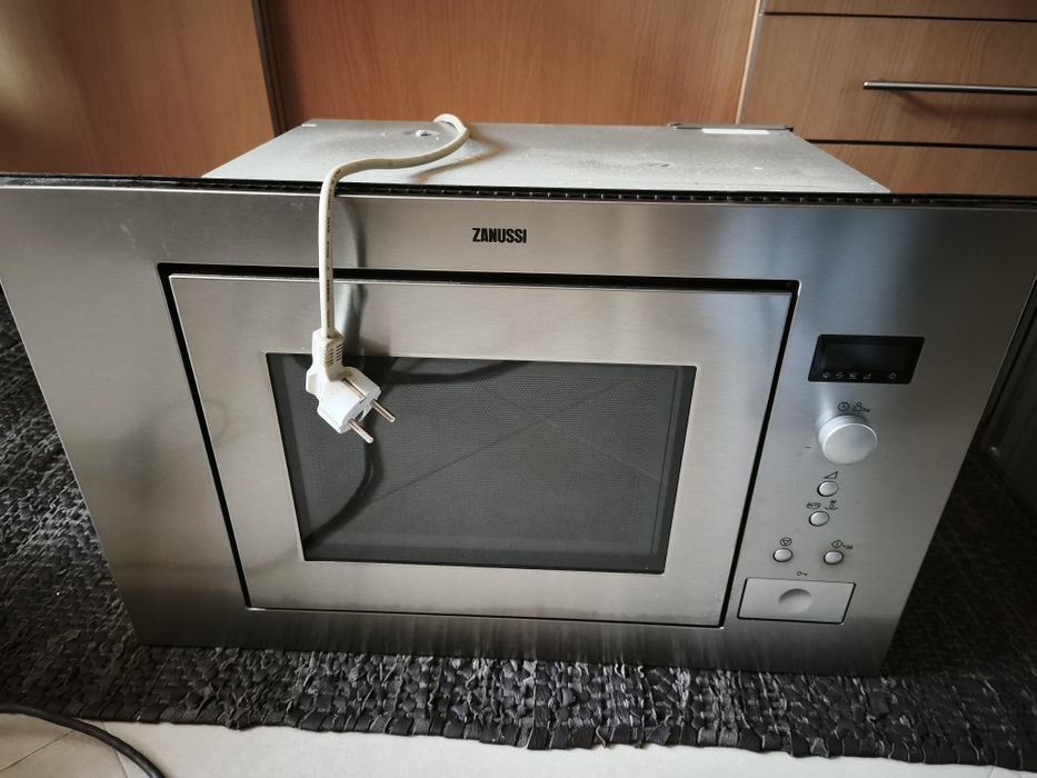 Forno e microondas de encastrar !!! Também vendo em separado