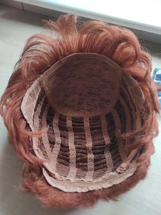 Парик жіночий в гарному стані