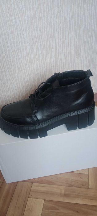 Туфлі шкіряні жіночі, вживані