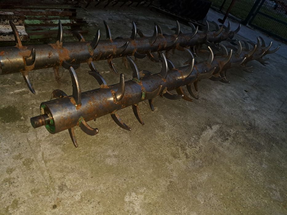 Wał, wały kolczate