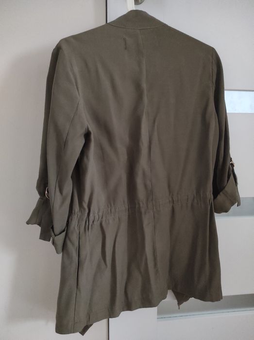 ZARA khaki śliczna narzutka ze złotymi elementami na rękawach S