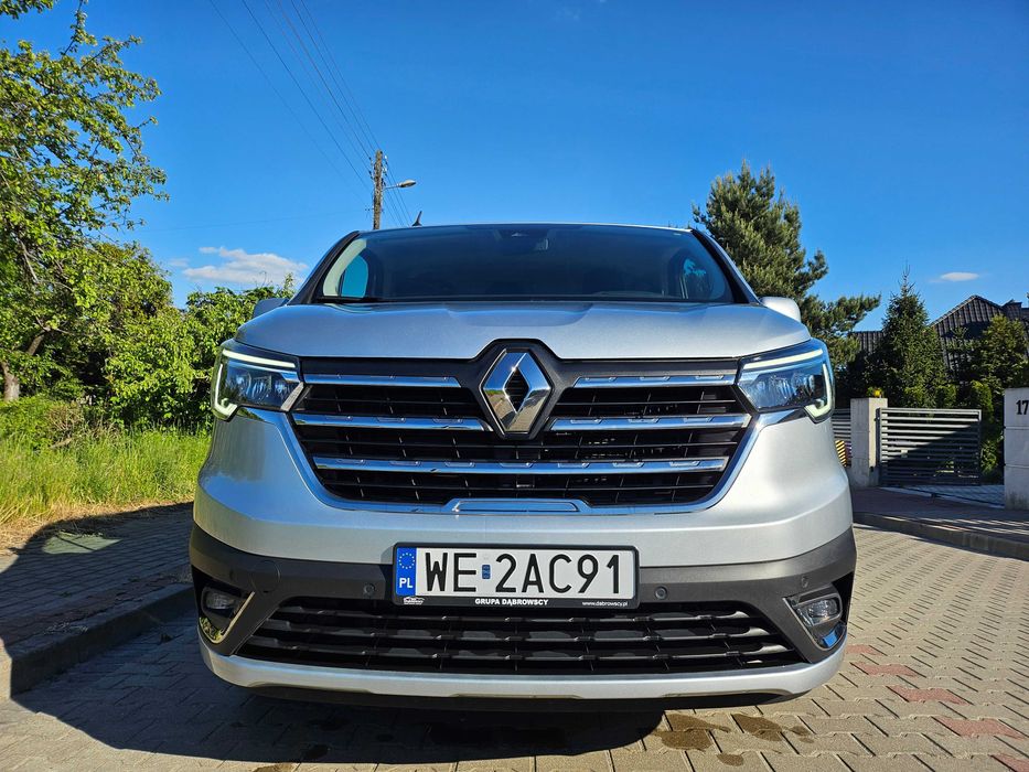 Wynajem Renault Trafic 9os bus wakacje transport automat wypożyczalnia