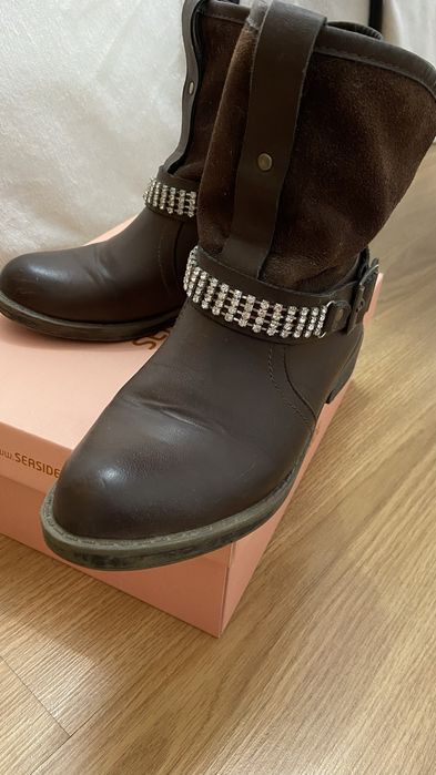 Bota em pele nr 37
