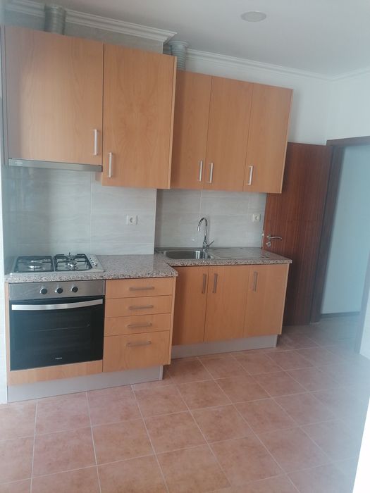 Aluga se T2  nas Olaias Duplex