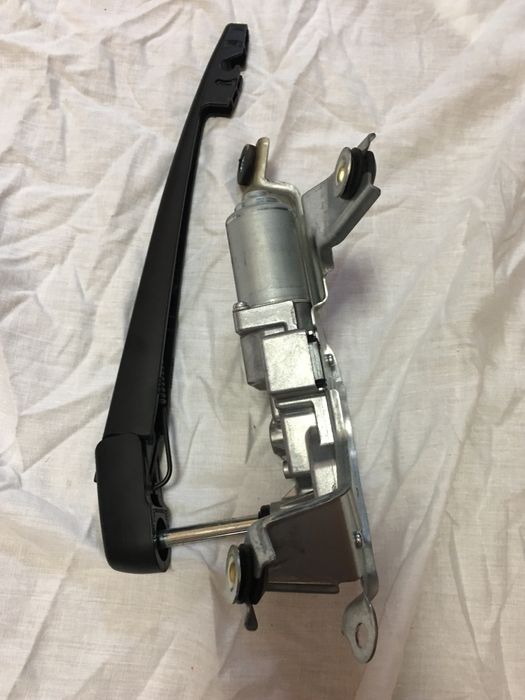 Запчастини Subaru