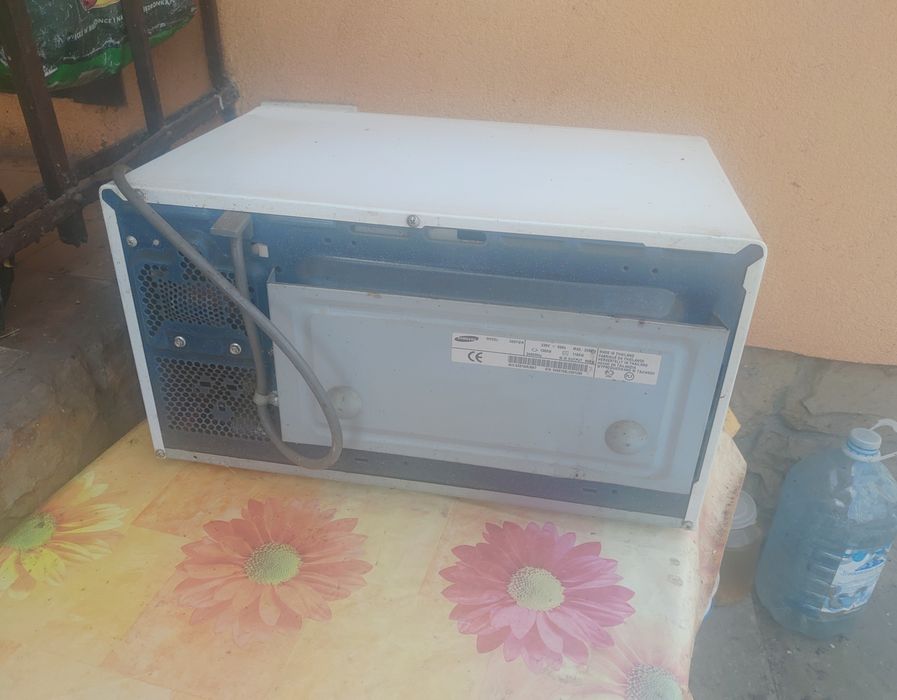 Мікрохвильова піч "SAMSUNG"