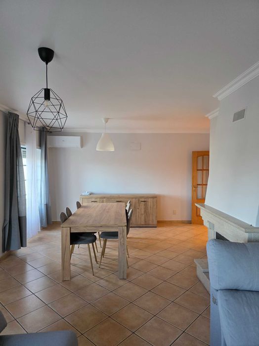 Apartamento T2 c/Arrecadação e Lugar de Garagem