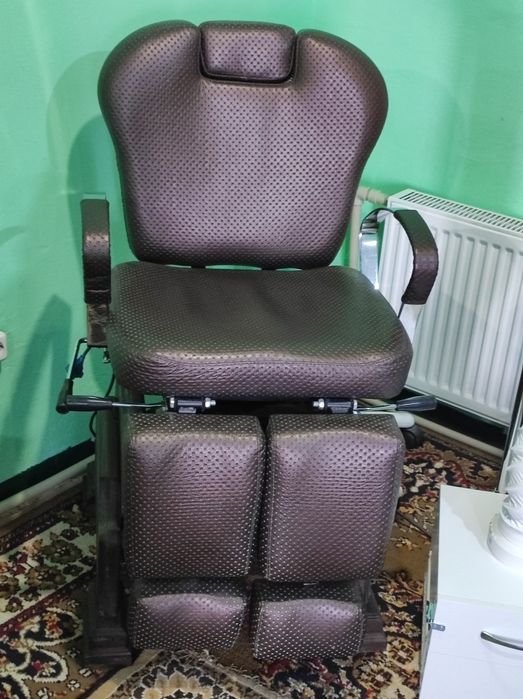 Крісло педикюрне