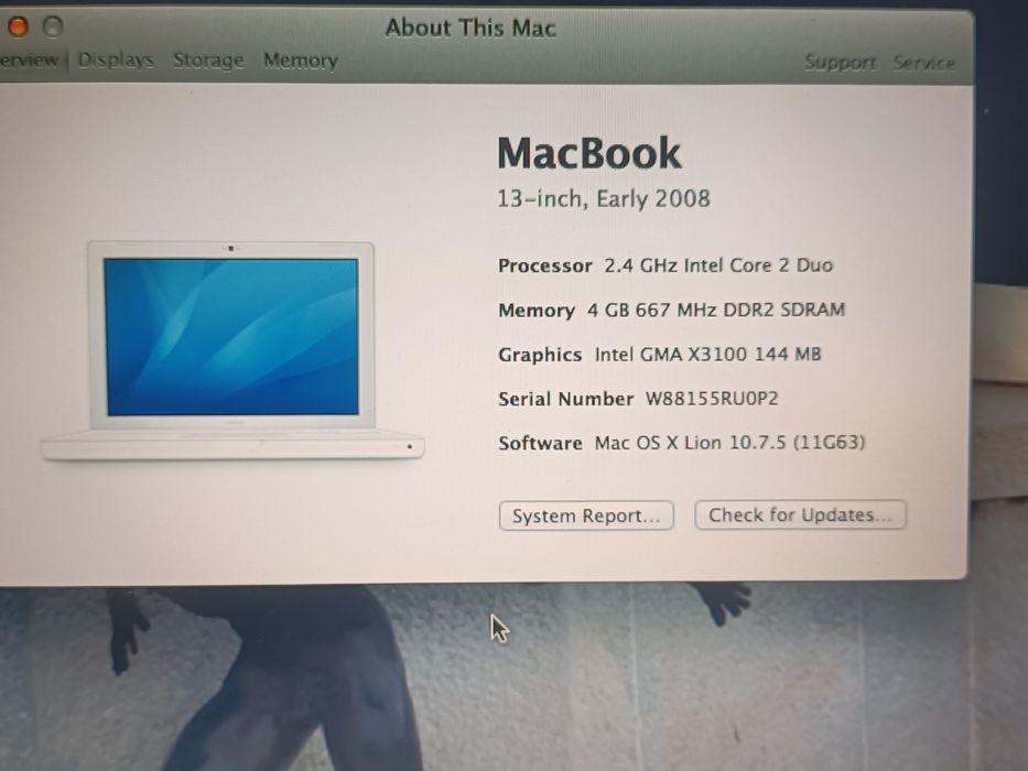 MacBook com bateria inchada.