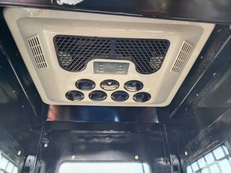 Máquina bobcatt de 1200 kilos nova