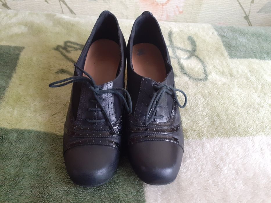 Шкіряні туфлі ботильйони Clarks , розмір 6, наш 38,5-39.