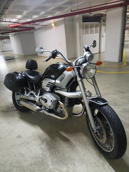 BMW R1200C James Bond