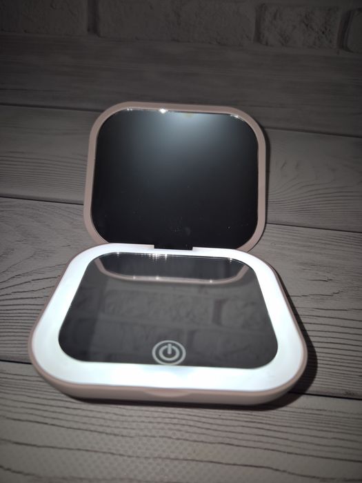 Косметичне дзеркало з LED підсвіткою Рожевий