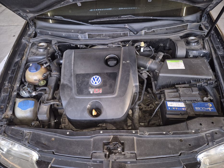 VW bora 1.9 tdi .