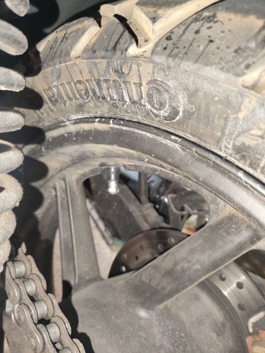 Pneu Continental TKC70
Medidas 170/60 R 17
Com pouco uso