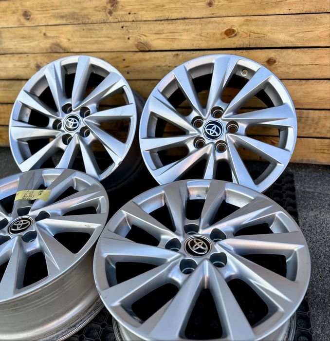 Диски оригінальні R17 5/114.3