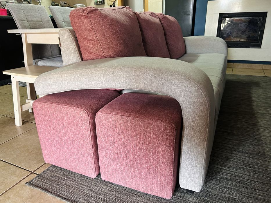 Sofá 3 lugares c/ 2 puffs