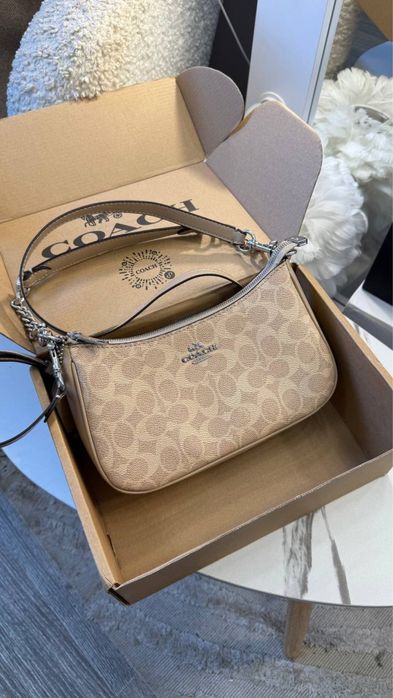 Стильна сумочка COACH