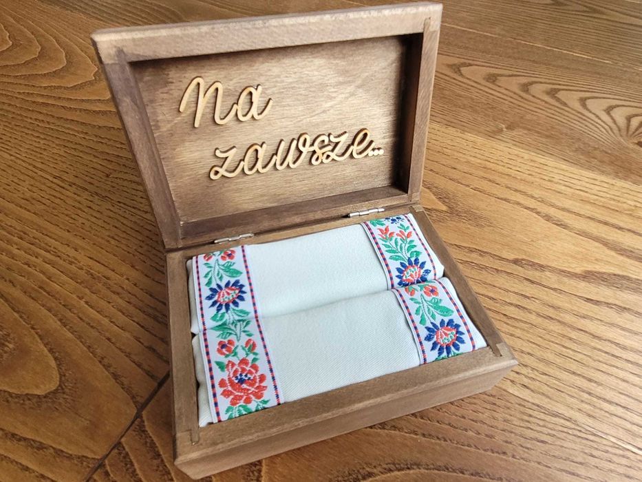 NOWE Rustykalne pudełko na obrączki drewniane folkowe