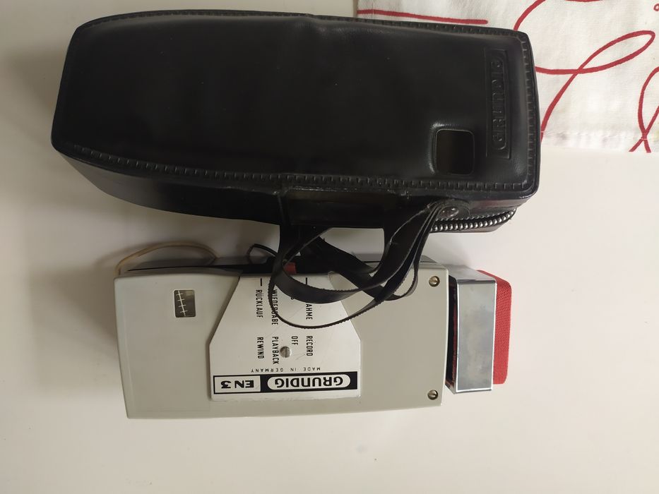Grundig stary dykrafon EN-3 w  pokrowcu