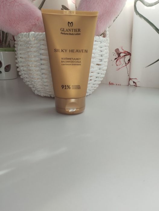 Balsam do ciała z perłowymi drobinkami Glantier