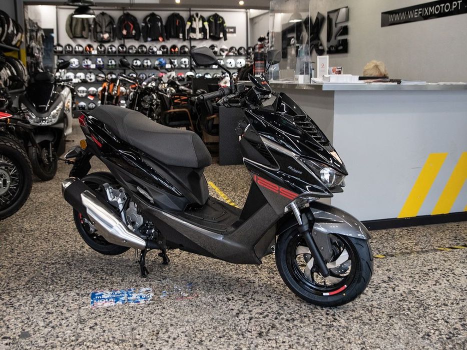 Malaguti Mission 125 Distinção e performance Fiabilidade Piagio, Nova