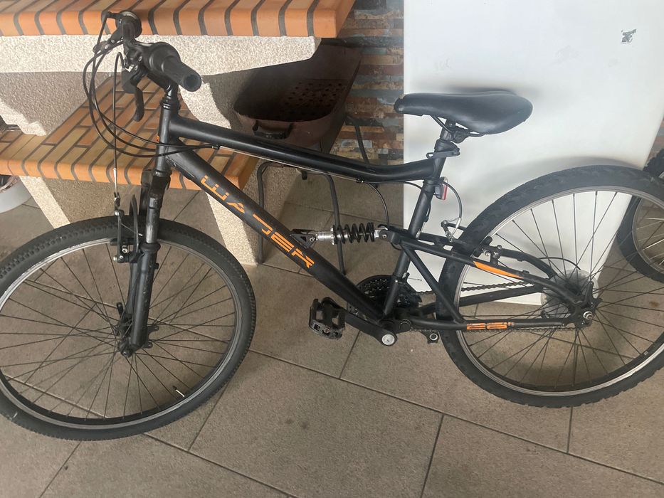 Vendo bicicleta roda 24 e roda 26