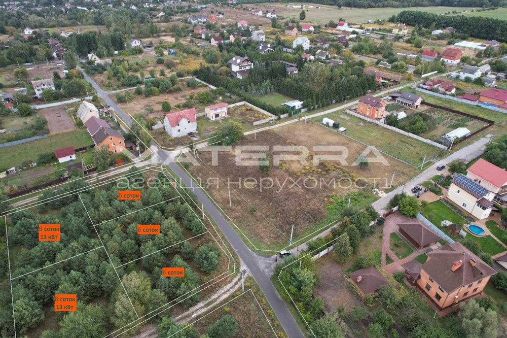 Малютянка - Глеваха Продаж ділянки зі світлом та соснами