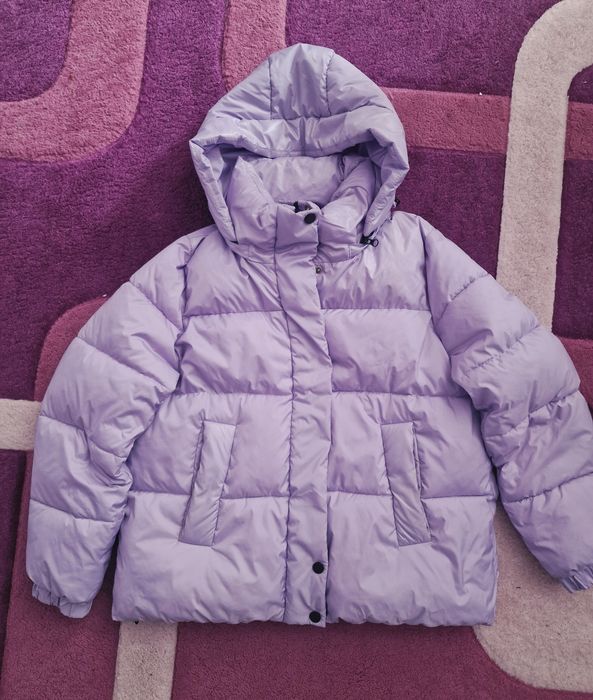 Сучасна курточка для дівчини